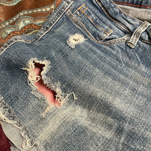21 Denim Blue Distressed Cut Off Jean Shorts - Picture 6 of 6